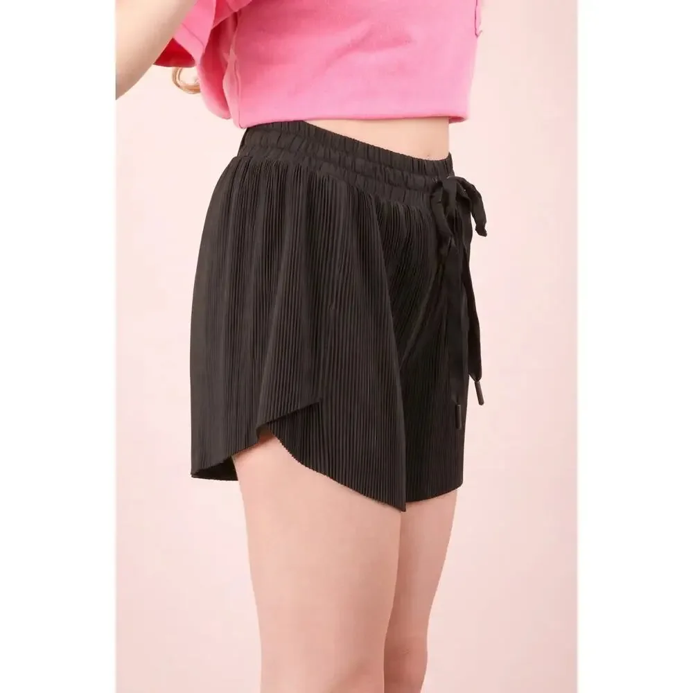 Pleated Shorts With Lining